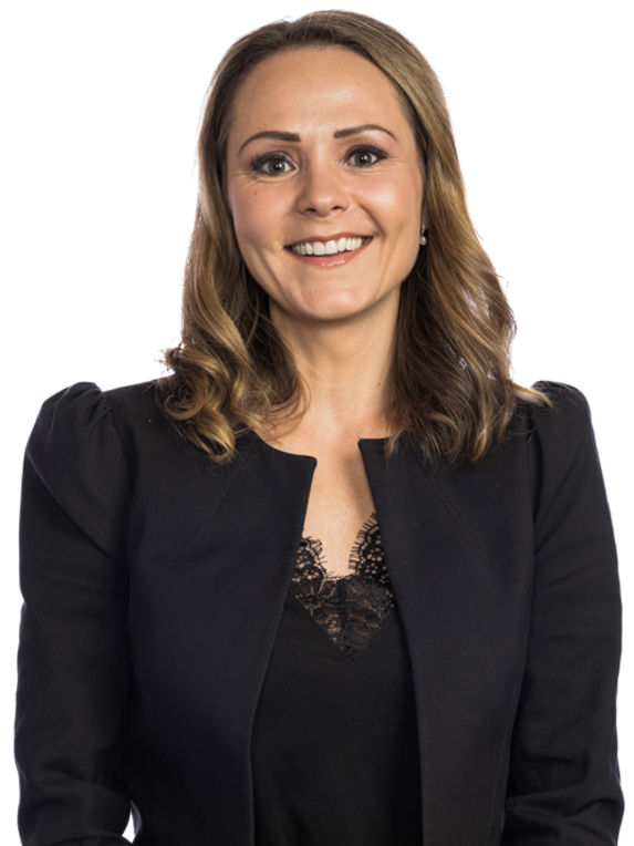 portrait of Linda Hofstad Helleland, the conservative party, wearing all black 