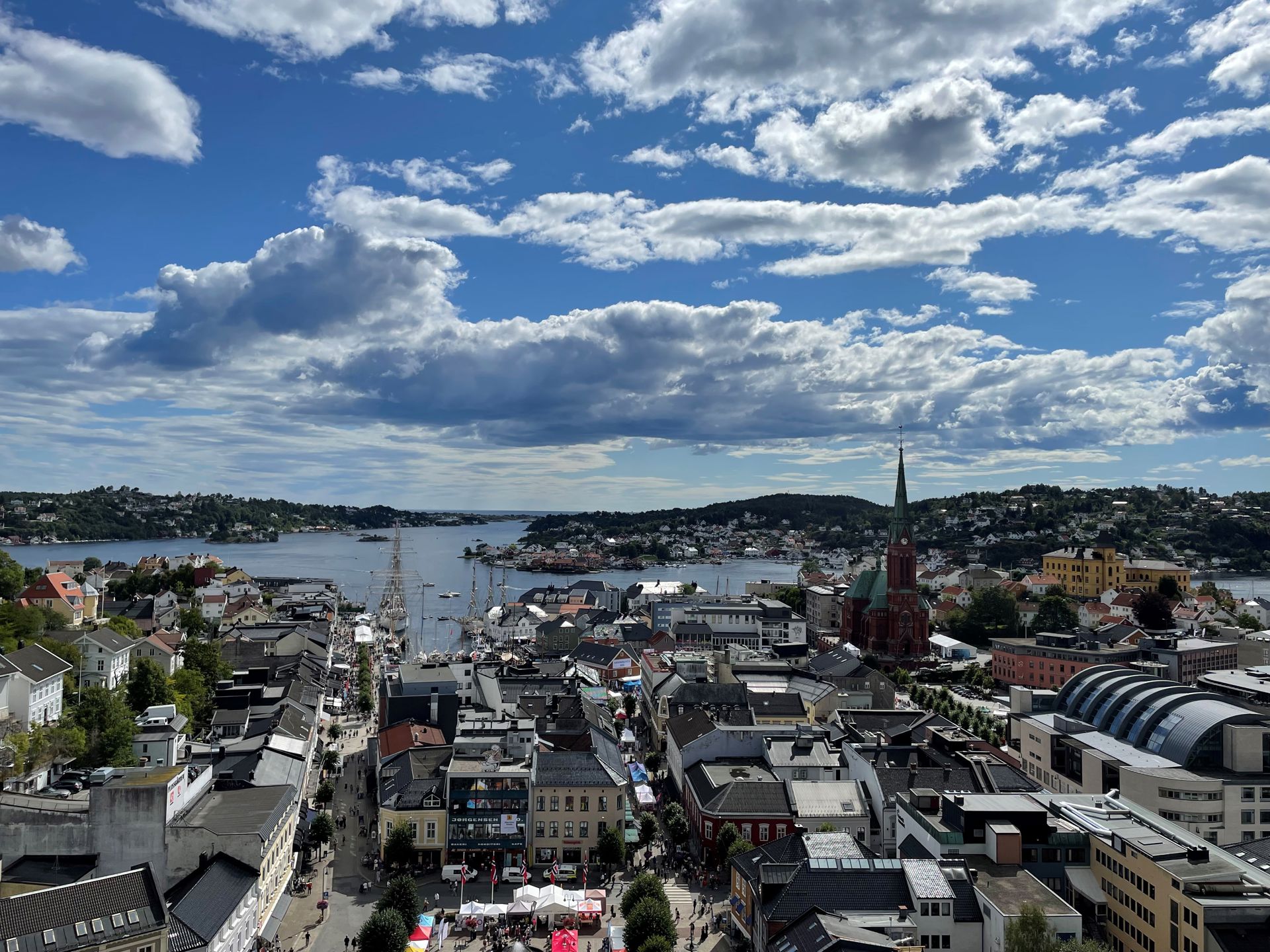 Arendal sett ovenfra