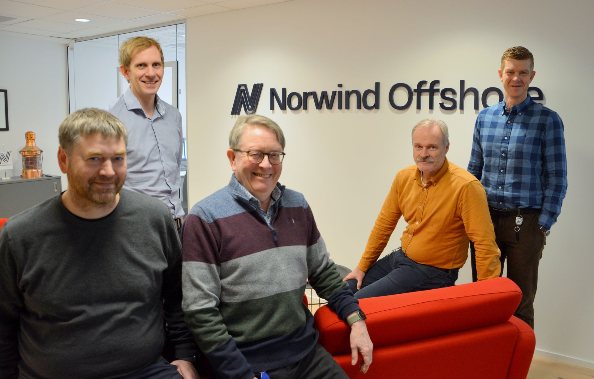 F.v.Technical Manager Stian Lausund, COO Roy Ove Standal, Finance Manager Idar Gjerde, HSSEQ Manager Arnstein Ytterland og CEO Svein Leon Aure. Newbuild Manager Torstein Davik var ikke til stede da bildet ble tatt.
