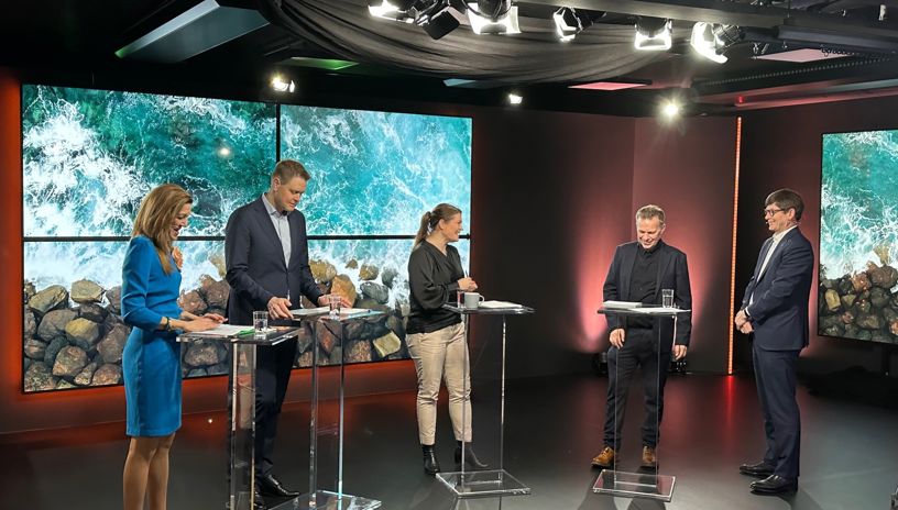 Debatt i studioet under maritim supertirsdag. Fra venstre: Thina Saltvedt, Harald Solberg, Cecilie Myrseth, Øystein Hage og Even Aas. 